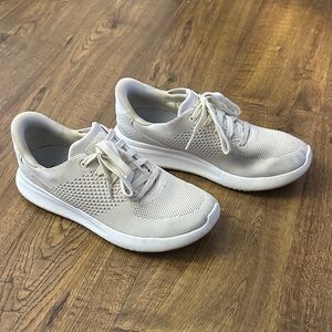 Kizik Lima Women’s Hands Free Slip On Sneakers Cream Walking Shoes Size 8